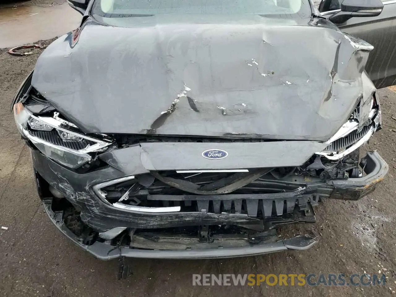 13 Photograph of a damaged car 3FA6P0MU3KR131144 FORD FUSION 2019