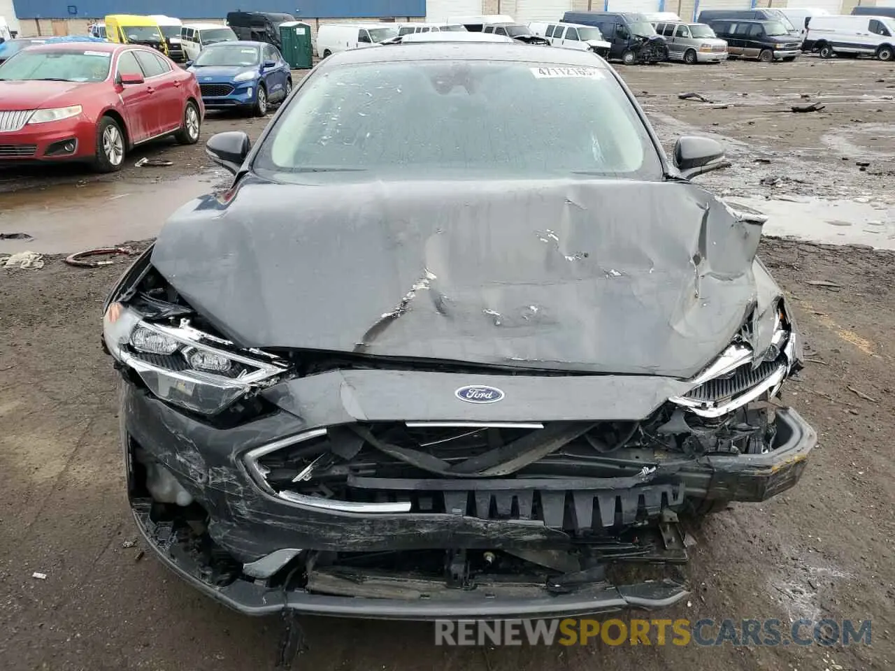 5 Photograph of a damaged car 3FA6P0MU3KR131144 FORD FUSION 2019