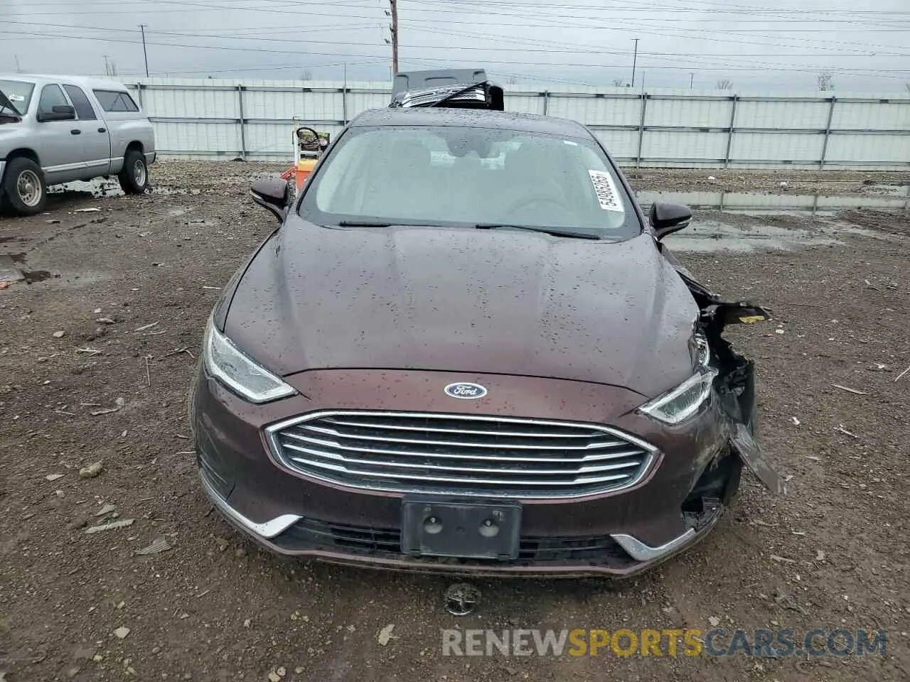 5 Photograph of a damaged car 3FA6P0MU3KR137395 FORD FUSION 2019