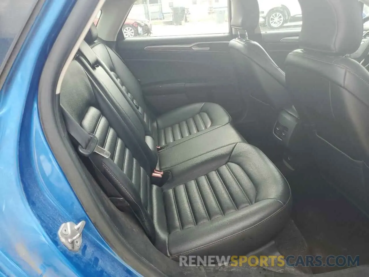 10 Photograph of a damaged car 3FA6P0MU6KR139156 FORD FUSION 2019