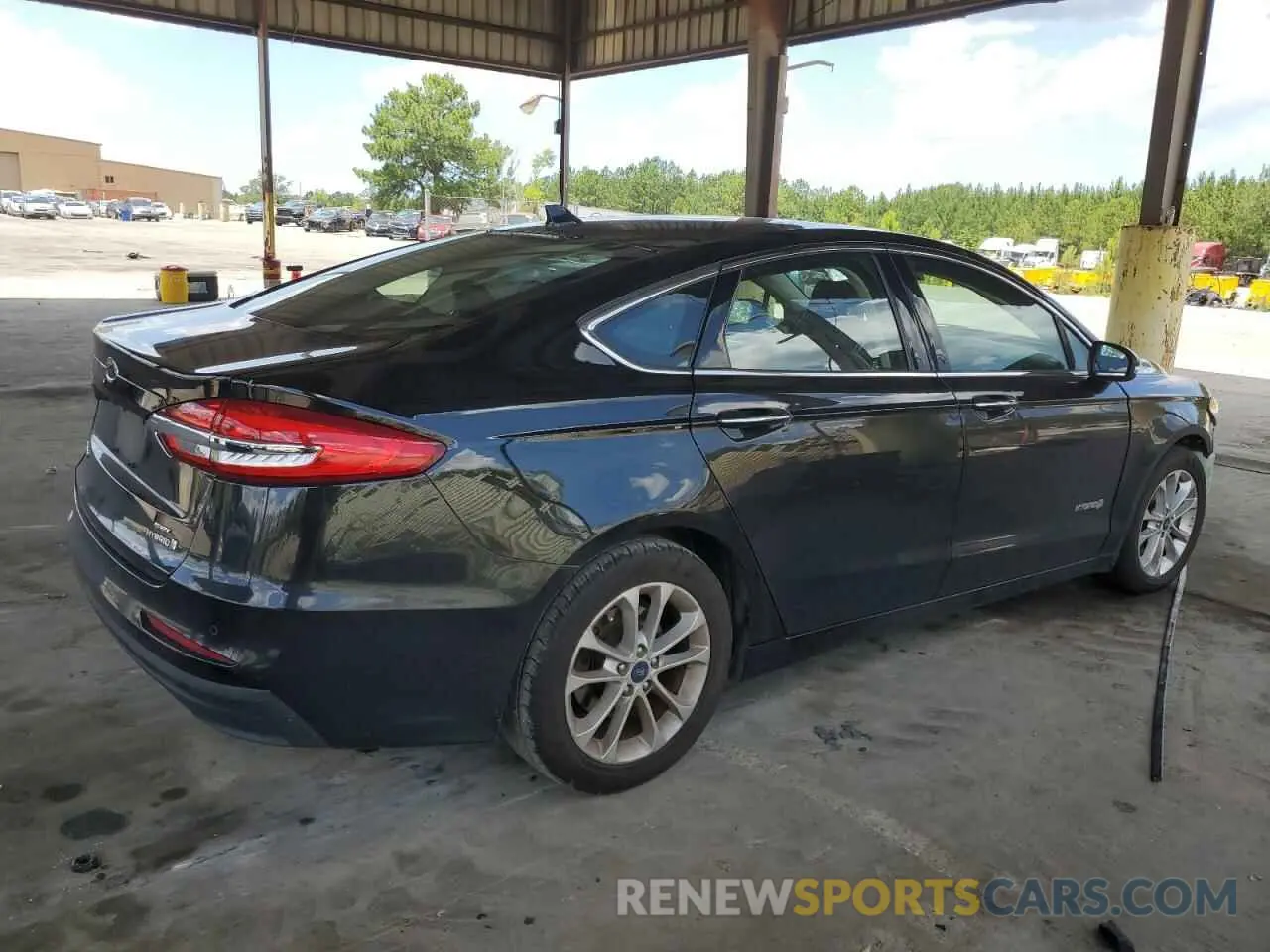 3 Photograph of a damaged car 3FA6P0MU8KR167010 FORD FUSION 2019