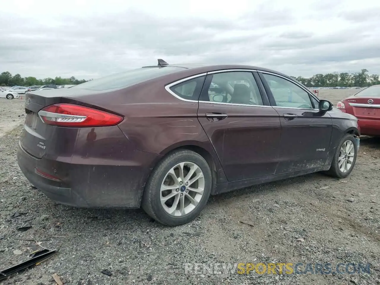 3 Фотография поврежденного автомобиля 3FA6P0MU9KR137126 FORD FUSION 2019