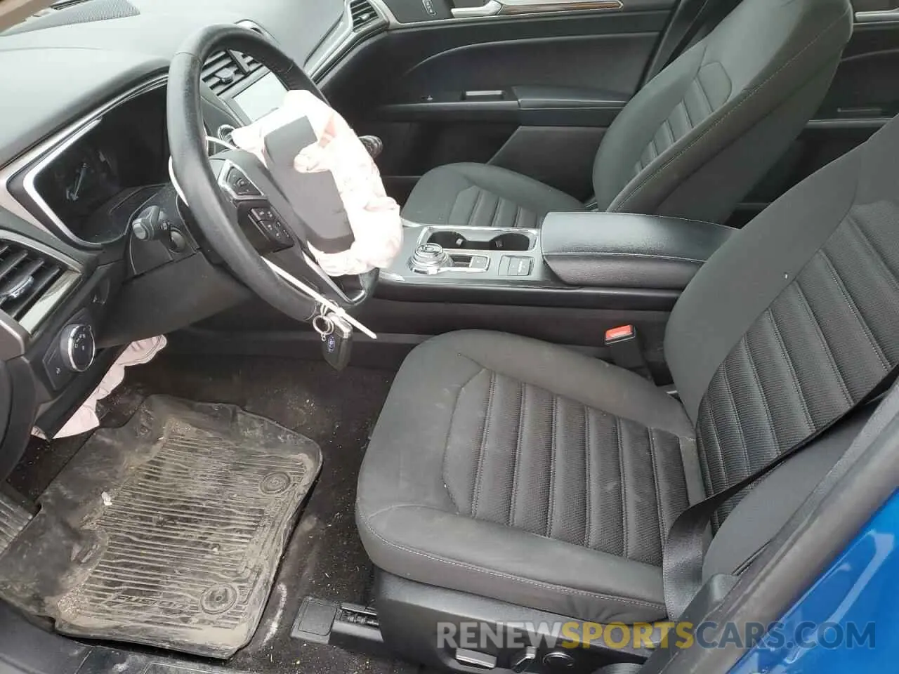 7 Photograph of a damaged car 3FA6P0PU3KR116204 FORD FUSION 2019