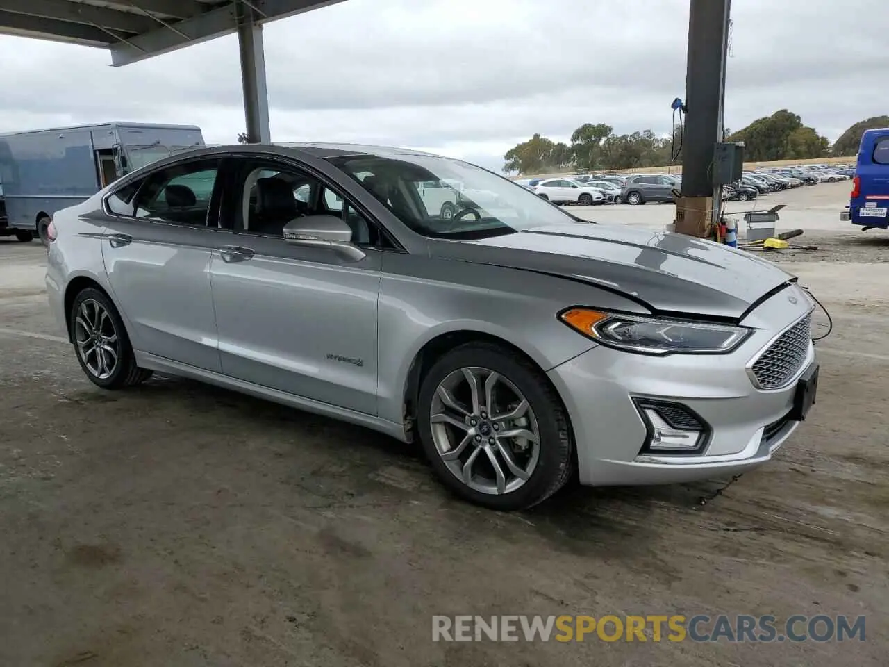 4 Photograph of a damaged car 3FA6P0RU0KR116433 FORD FUSION 2019