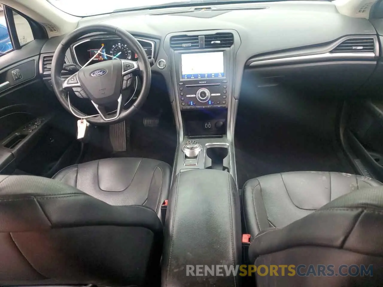 8 Photograph of a damaged car 3FA6P0RU0KR235664 FORD FUSION 2019