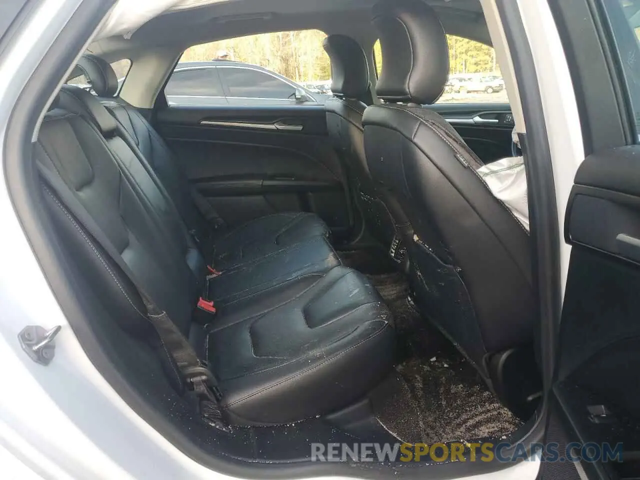 10 Фотография поврежденного автомобиля 3FA6P0RU1KR121513 FORD FUSION 2019