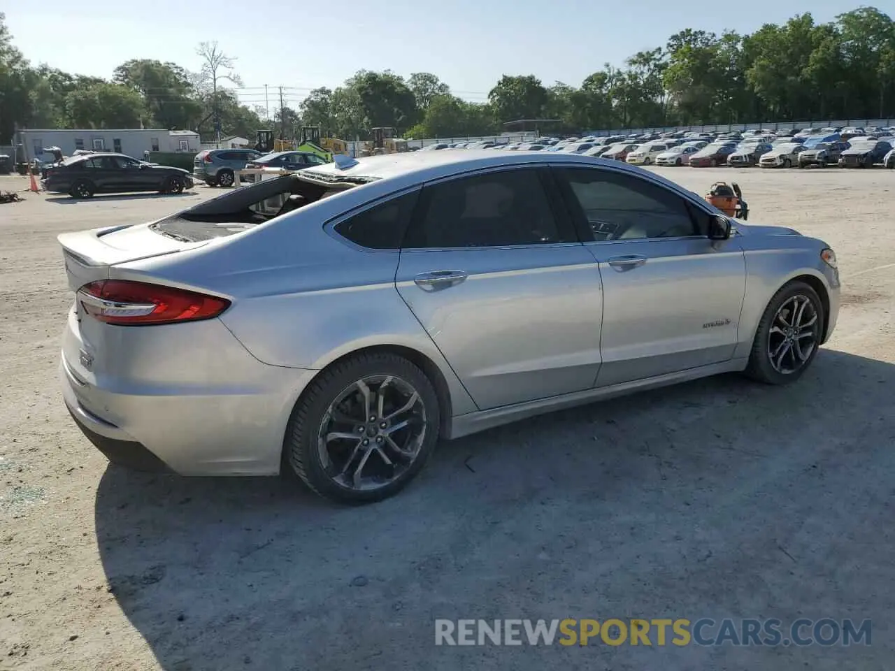 3 Фотография поврежденного автомобиля 3FA6P0RU1KR209297 FORD FUSION 2019