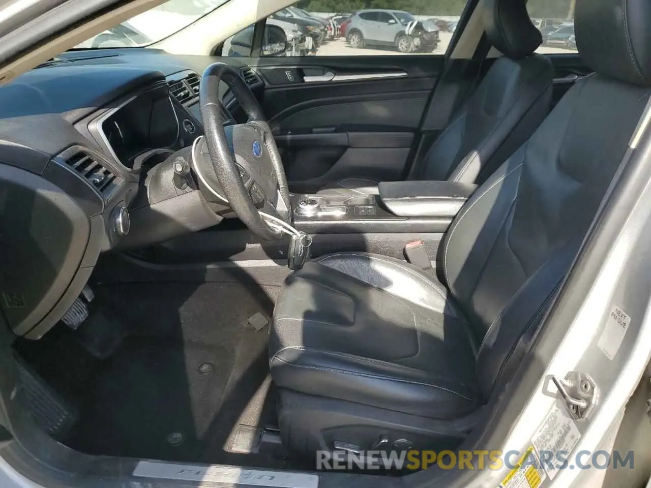7 Фотография поврежденного автомобиля 3FA6P0RU1KR209297 FORD FUSION 2019