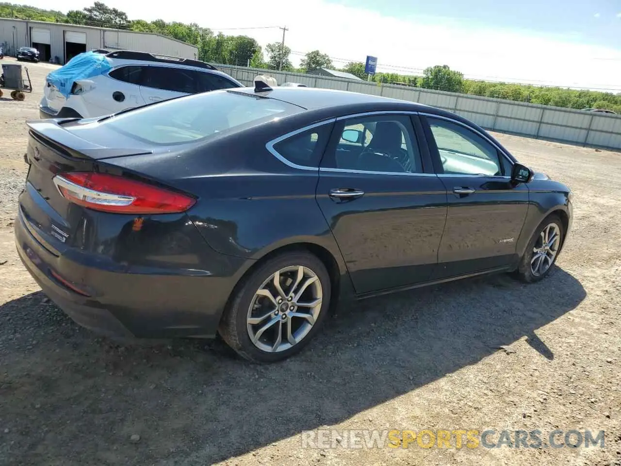 3 Photograph of a damaged car 3FA6P0RU1KR243210 FORD FUSION 2019