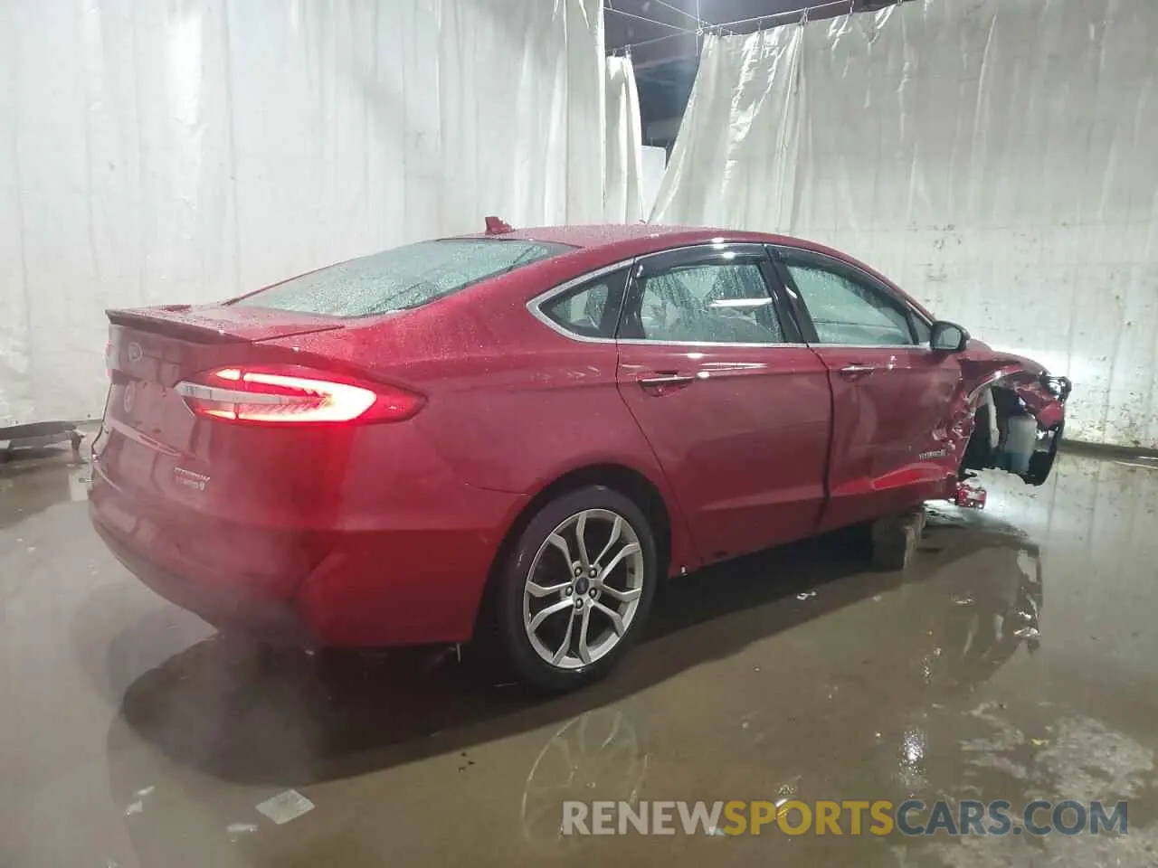 3 Фотография поврежденного автомобиля 3FA6P0RU2KR204335 FORD FUSION 2019