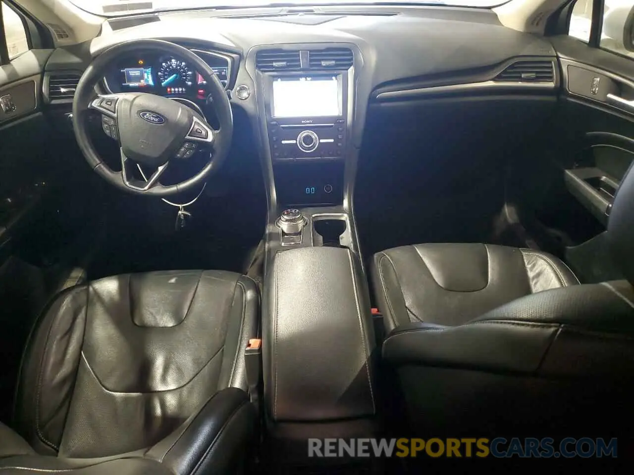 8 Photograph of a damaged car 3FA6P0RU5KR138895 FORD FUSION 2019
