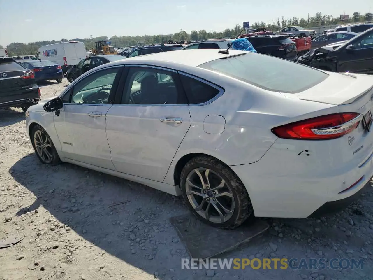 2 Фотография поврежденного автомобиля 3FA6P0RU5KR277649 FORD FUSION 2019