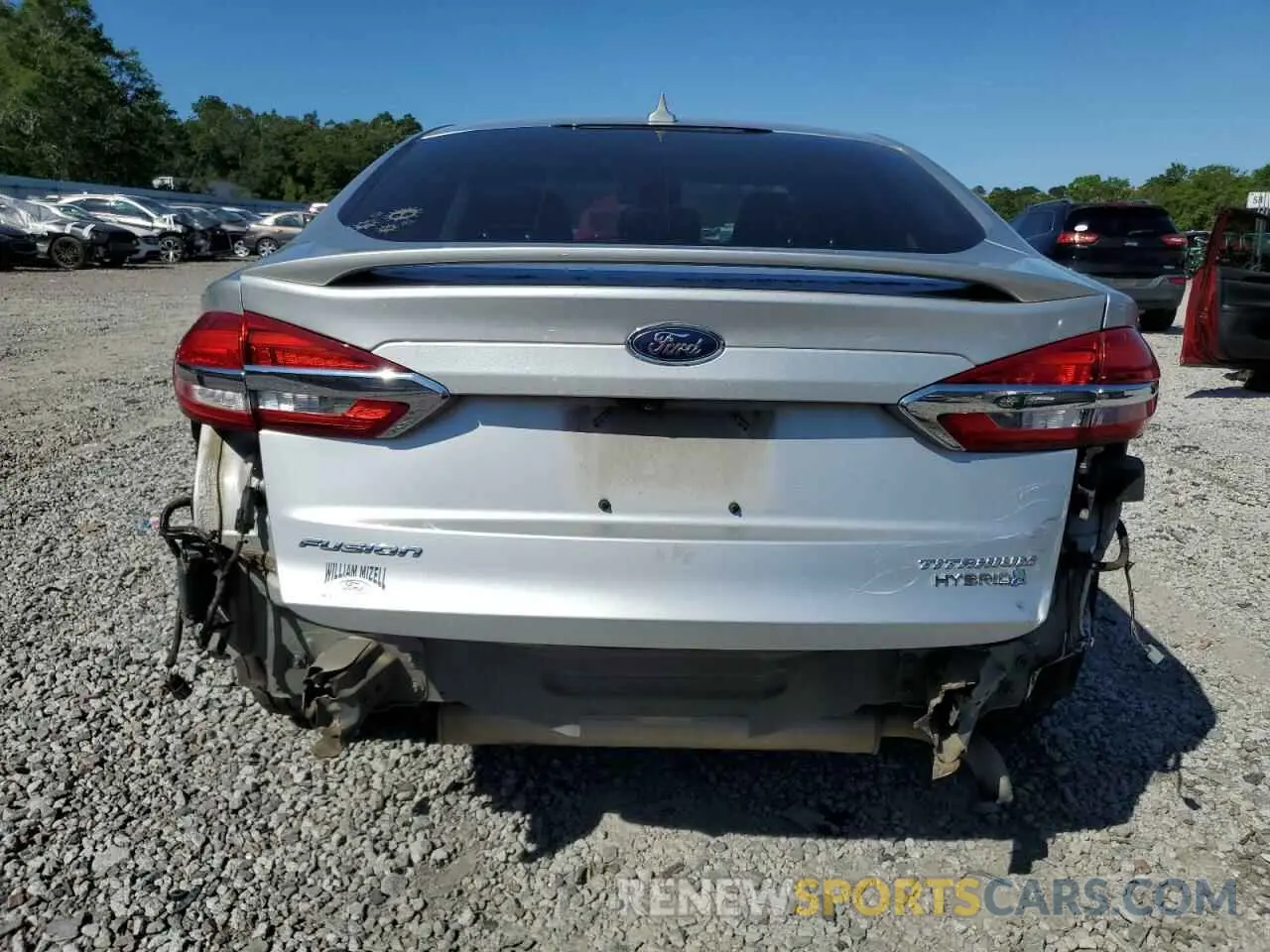 6 Photograph of a damaged car 3FA6P0RU6KR162400 FORD FUSION 2019