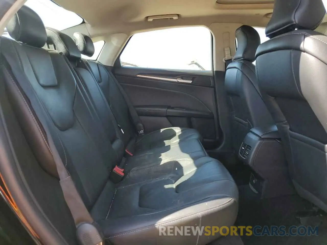 11 Фотография поврежденного автомобиля 3FA6P0RU7KR183739 FORD FUSION 2019