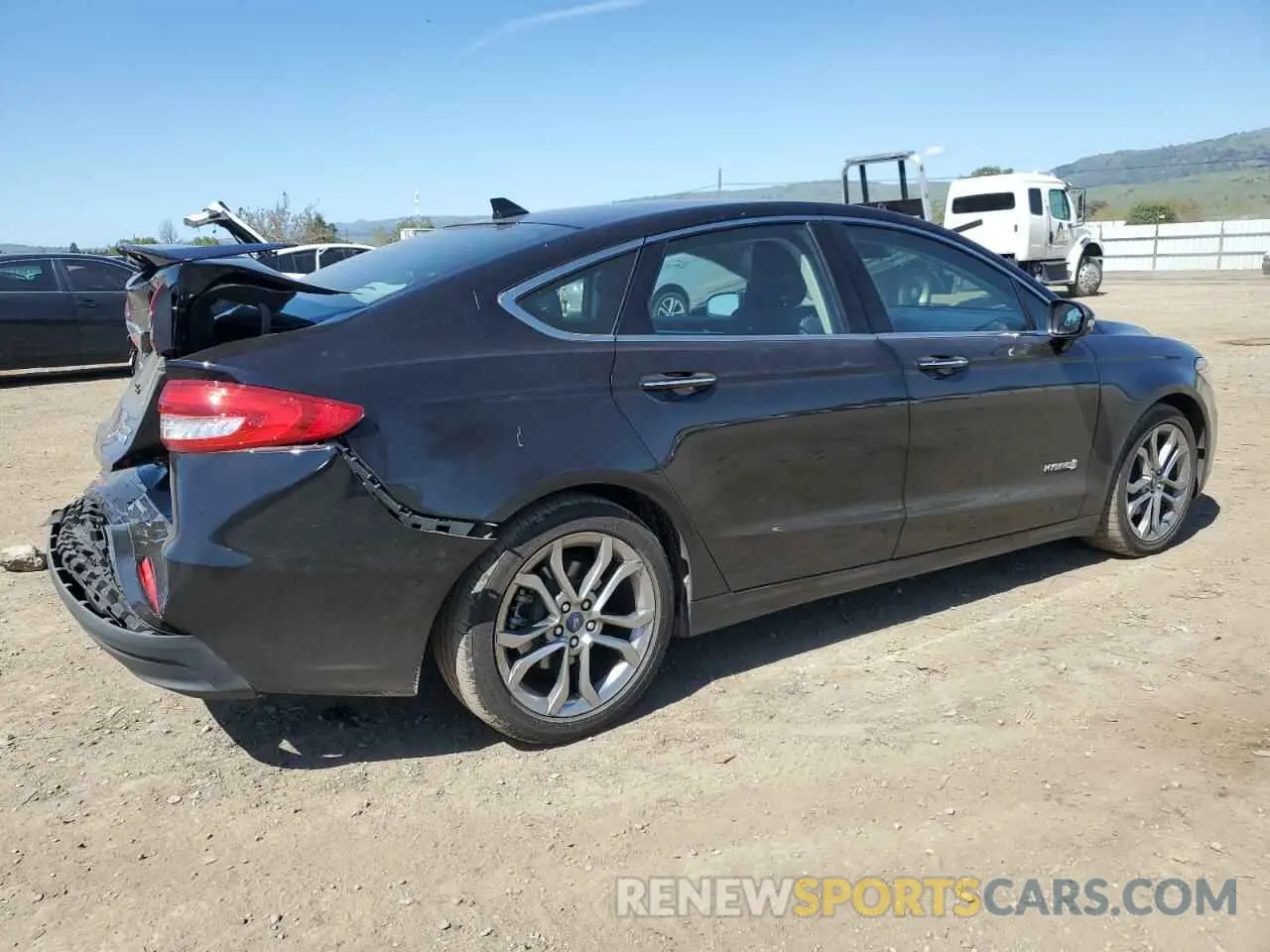 3 Фотография поврежденного автомобиля 3FA6P0RU7KR183739 FORD FUSION 2019