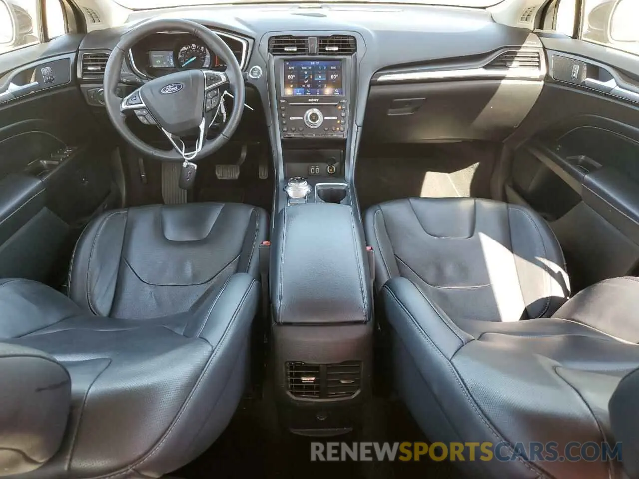 8 Фотография поврежденного автомобиля 3FA6P0RU7KR183739 FORD FUSION 2019