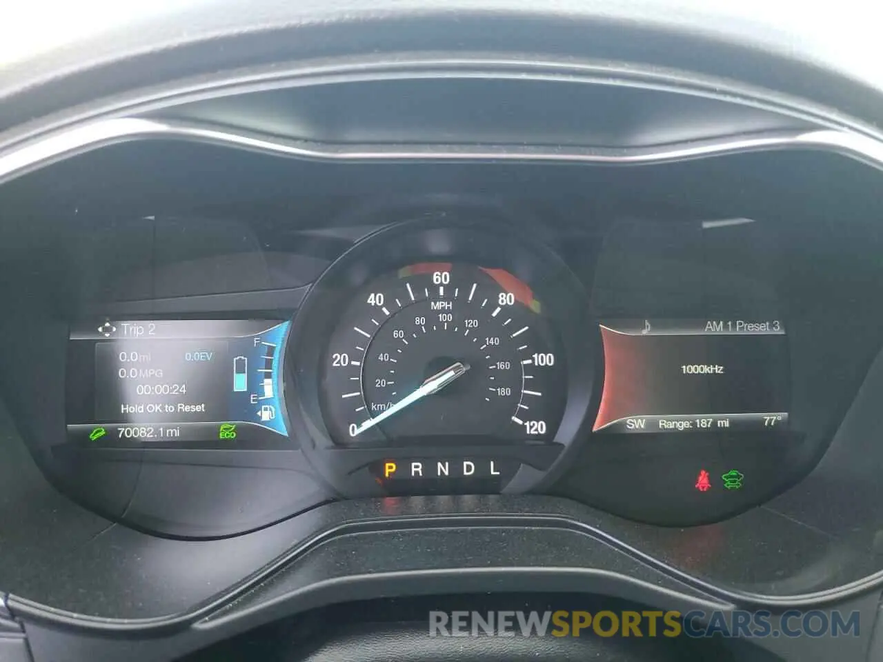 9 Фотография поврежденного автомобиля 3FA6P0RU7KR183739 FORD FUSION 2019