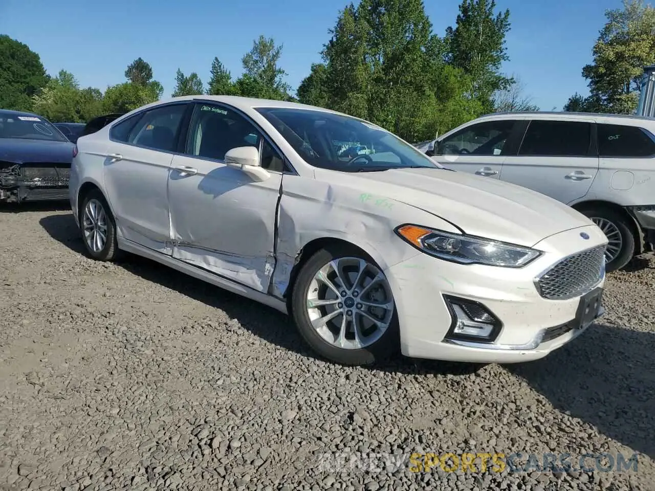 4 Photograph of a damaged car 3FA6P0SU0KR202707 FORD FUSION 2019