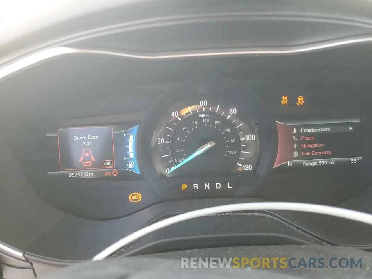 9 Photograph of a damaged car 3FA6P0SU0KR202707 FORD FUSION 2019