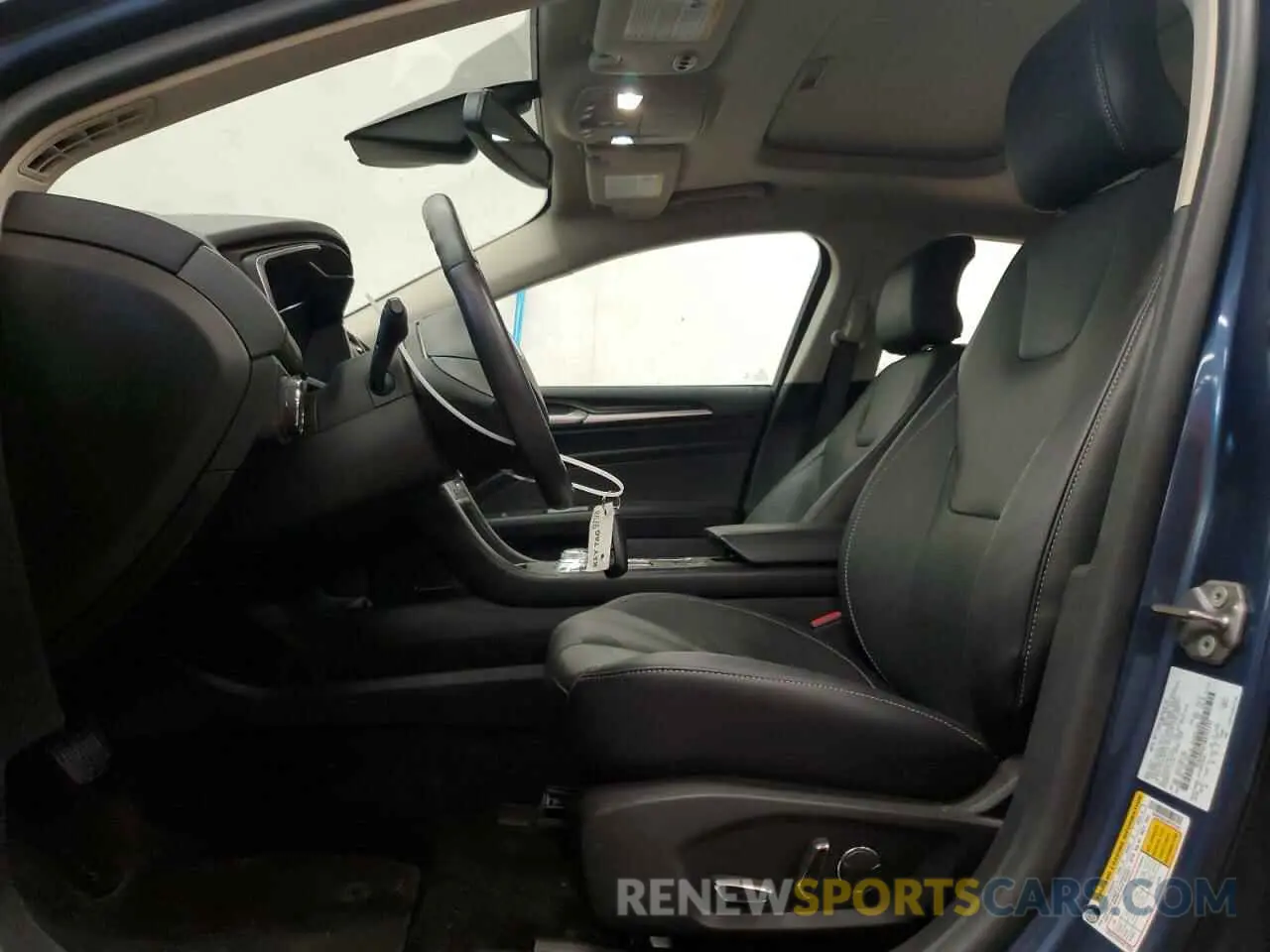 7 Photograph of a damaged car 3FA6P0SU1KR191541 FORD FUSION 2019