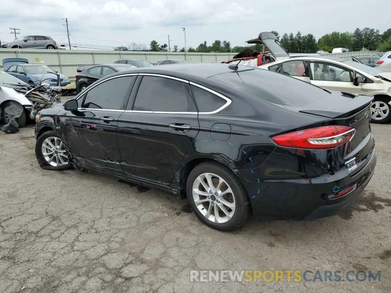 2 Photograph of a damaged car 3FA6P0SU3KR101581 FORD FUSION 2019