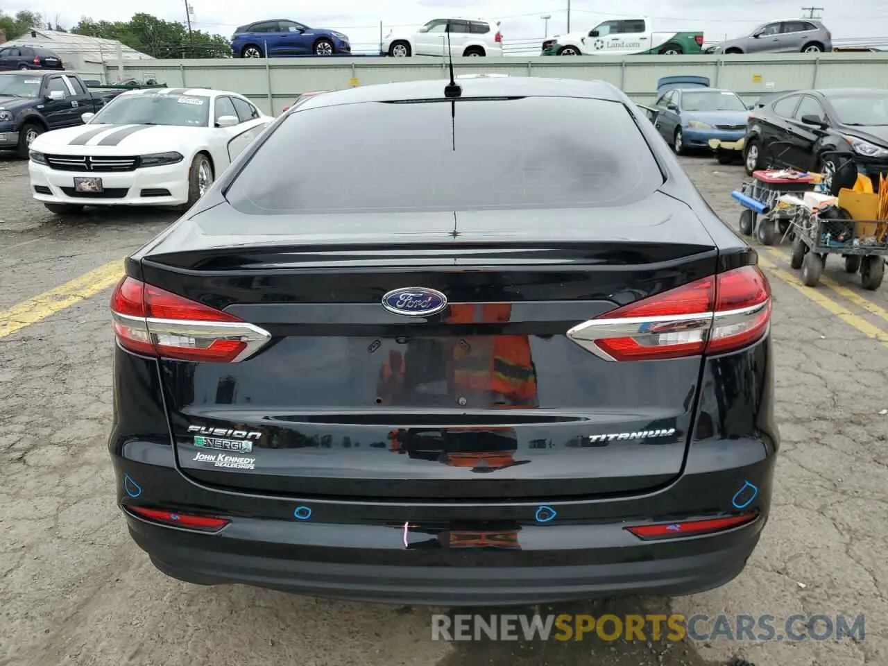 6 Photograph of a damaged car 3FA6P0SU3KR101581 FORD FUSION 2019