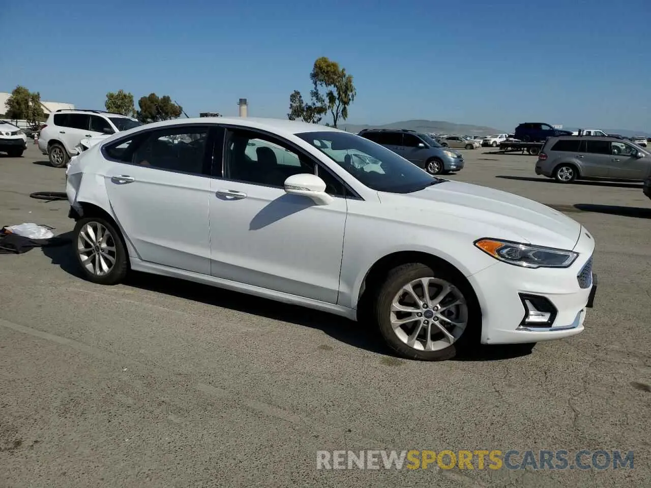 4 Фотография поврежденного автомобиля 3FA6P0SU5KR238621 FORD FUSION 2019
