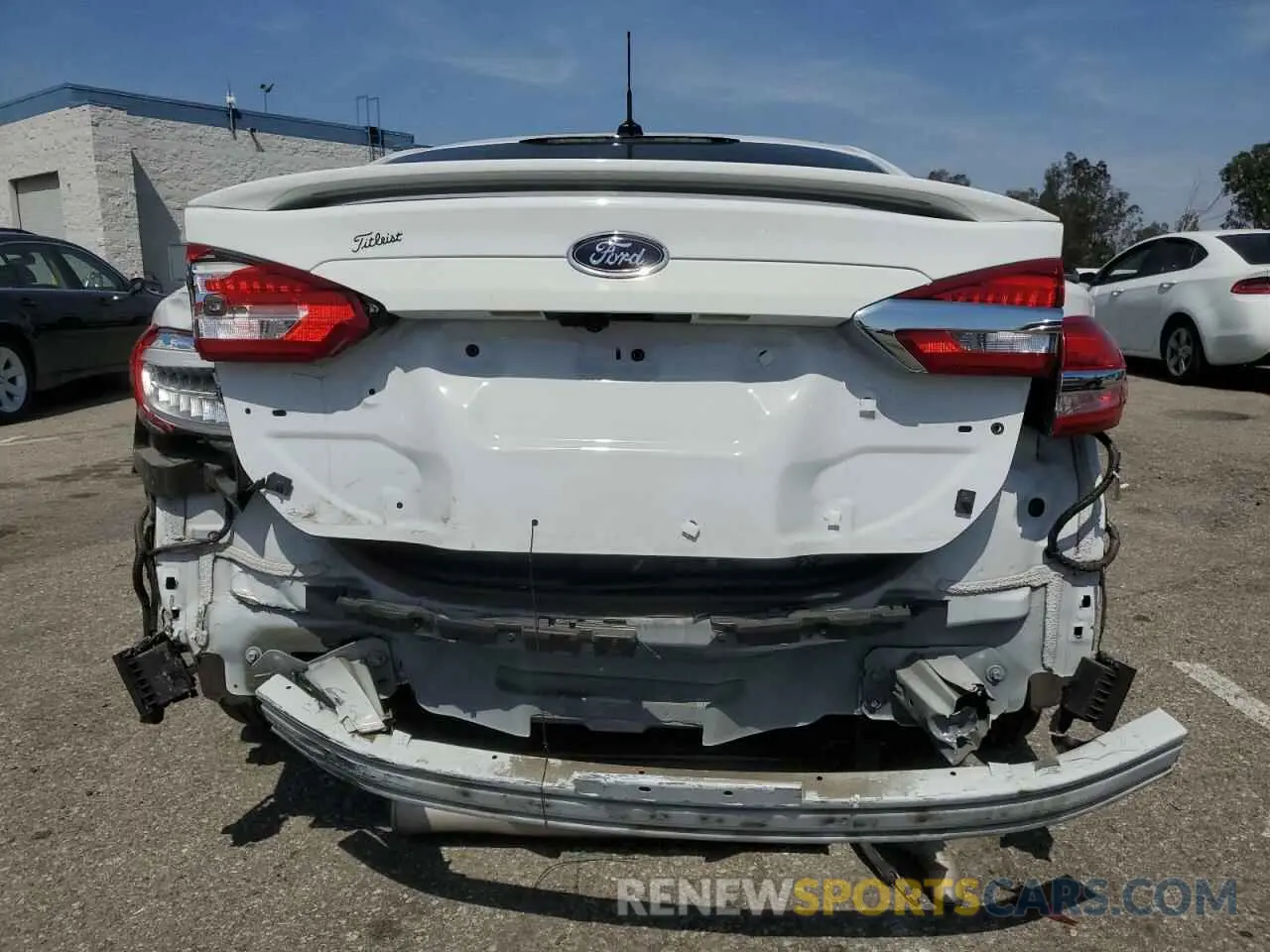 6 Photograph of a damaged car 3FA6P0SU6KR183595 FORD FUSION 2019