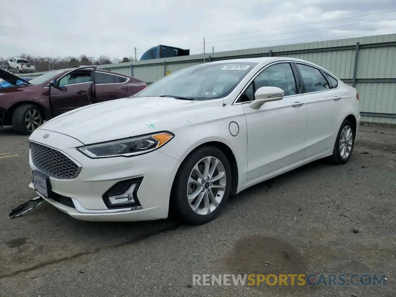 1 Photograph of a damaged car 3FA6P0SU6KR213095 FORD FUSION 2019