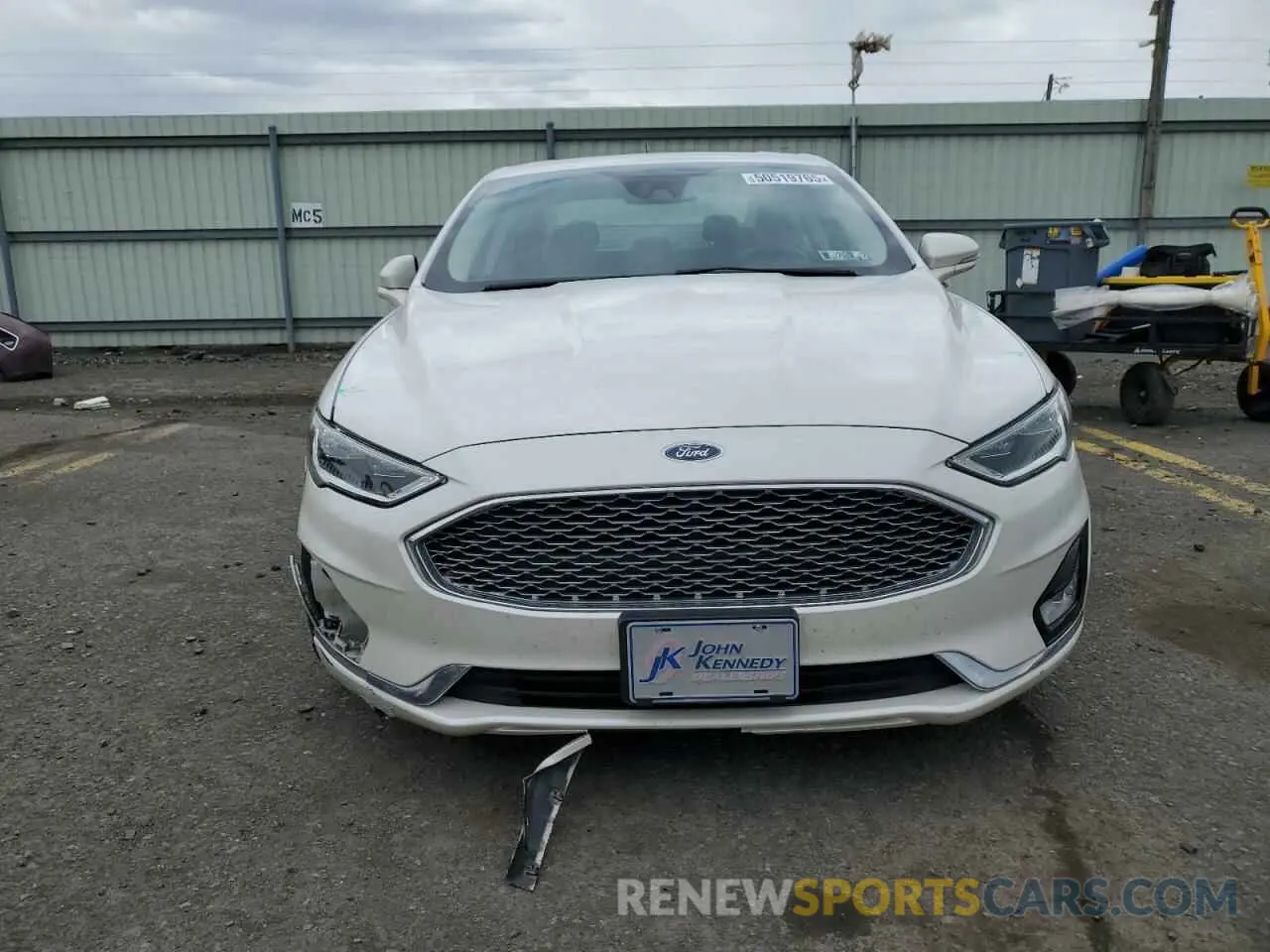 5 Photograph of a damaged car 3FA6P0SU6KR213095 FORD FUSION 2019