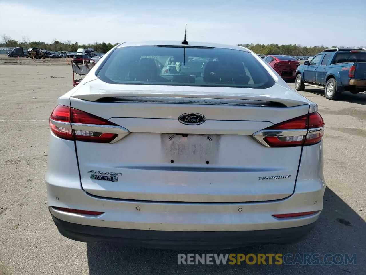 6 Photograph of a damaged car 3FA6P0SU7KR192046 FORD FUSION 2019