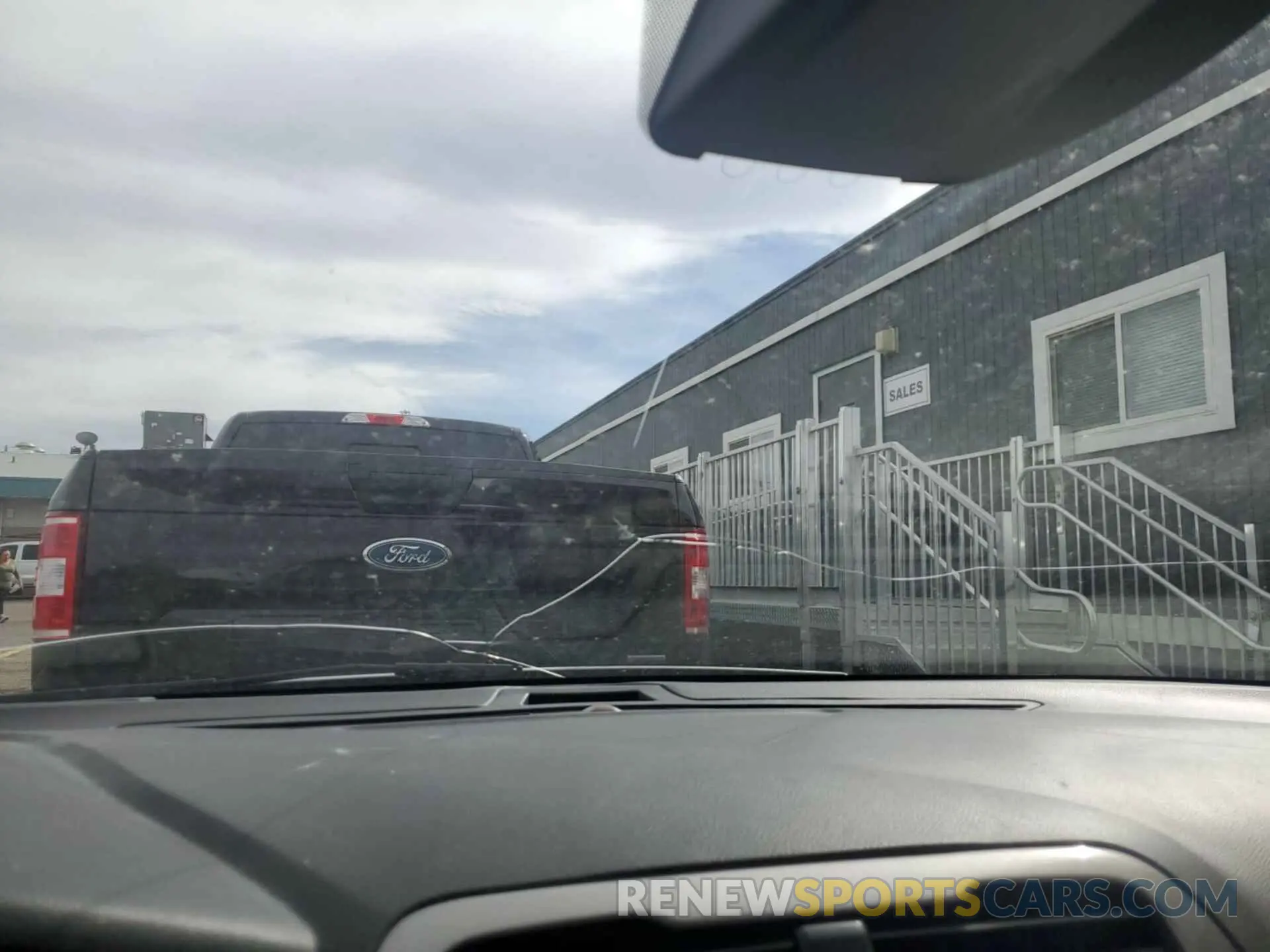 2 Фотография поврежденного автомобиля 3FA6P0T92KR103669 FORD FUSION 2019