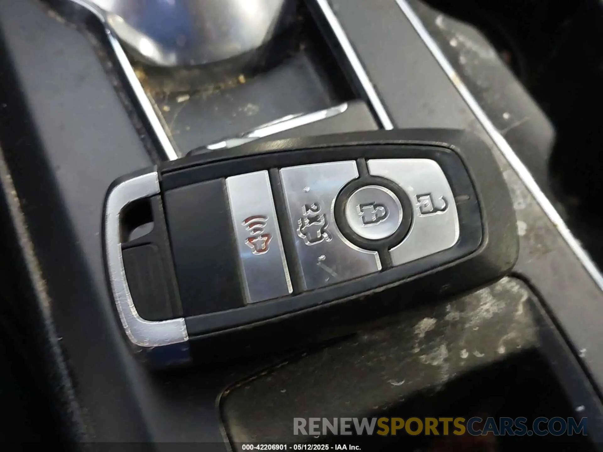 11 Фотография поврежденного автомобиля 3FA6P0T92KR216957 FORD FUSION 2019