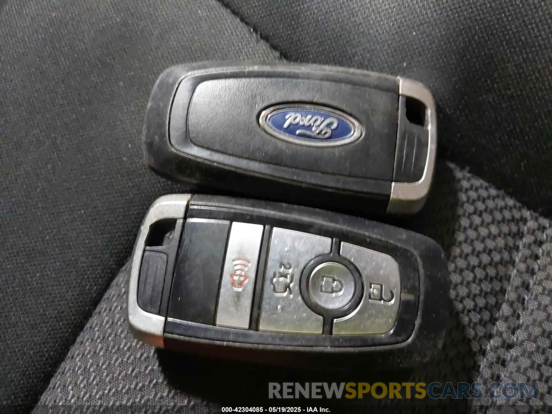 11 Photograph of a damaged car 3FA6P0T92KR261140 FORD FUSION 2019
