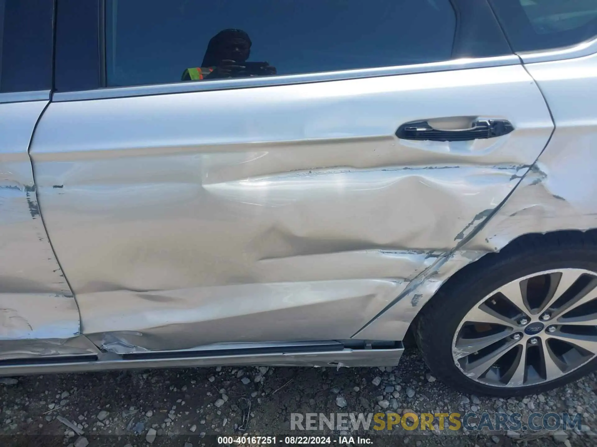 21 Photograph of a damaged car 3FA6P0T96KR269712 FORD FUSION 2019
