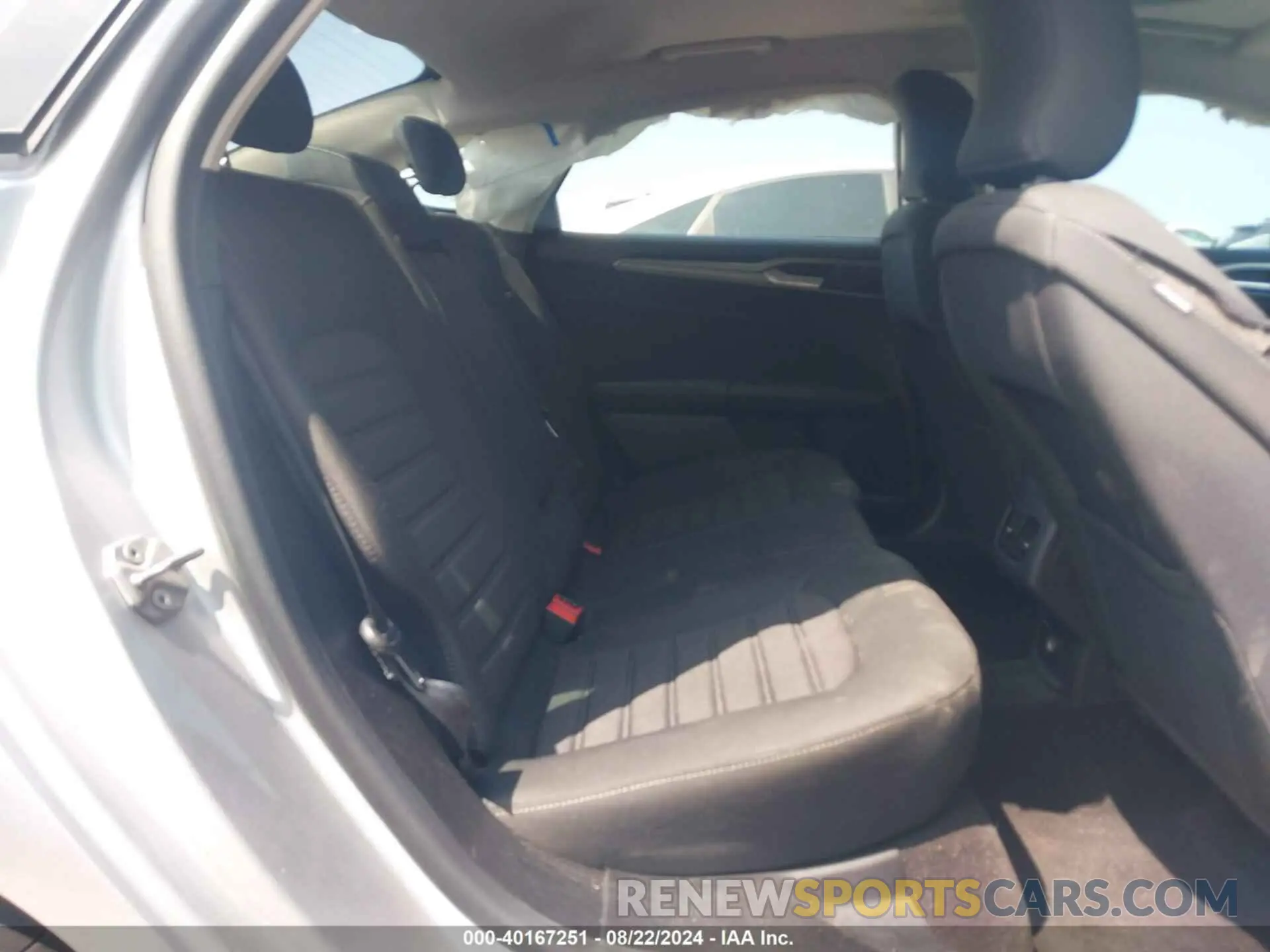 8 Photograph of a damaged car 3FA6P0T96KR269712 FORD FUSION 2019