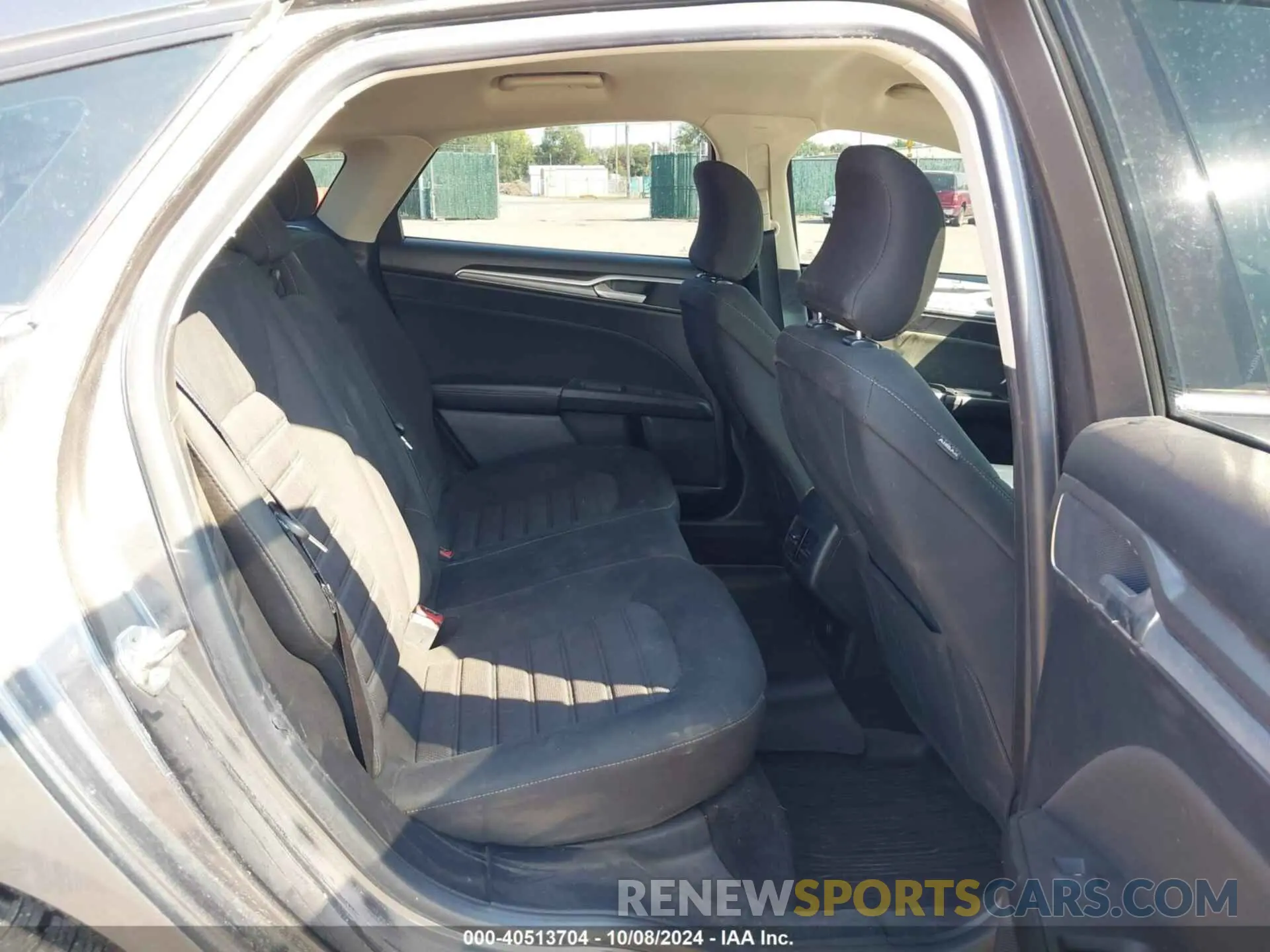 8 Photograph of a damaged car 3FA6P0T97KR285238 FORD FUSION 2019