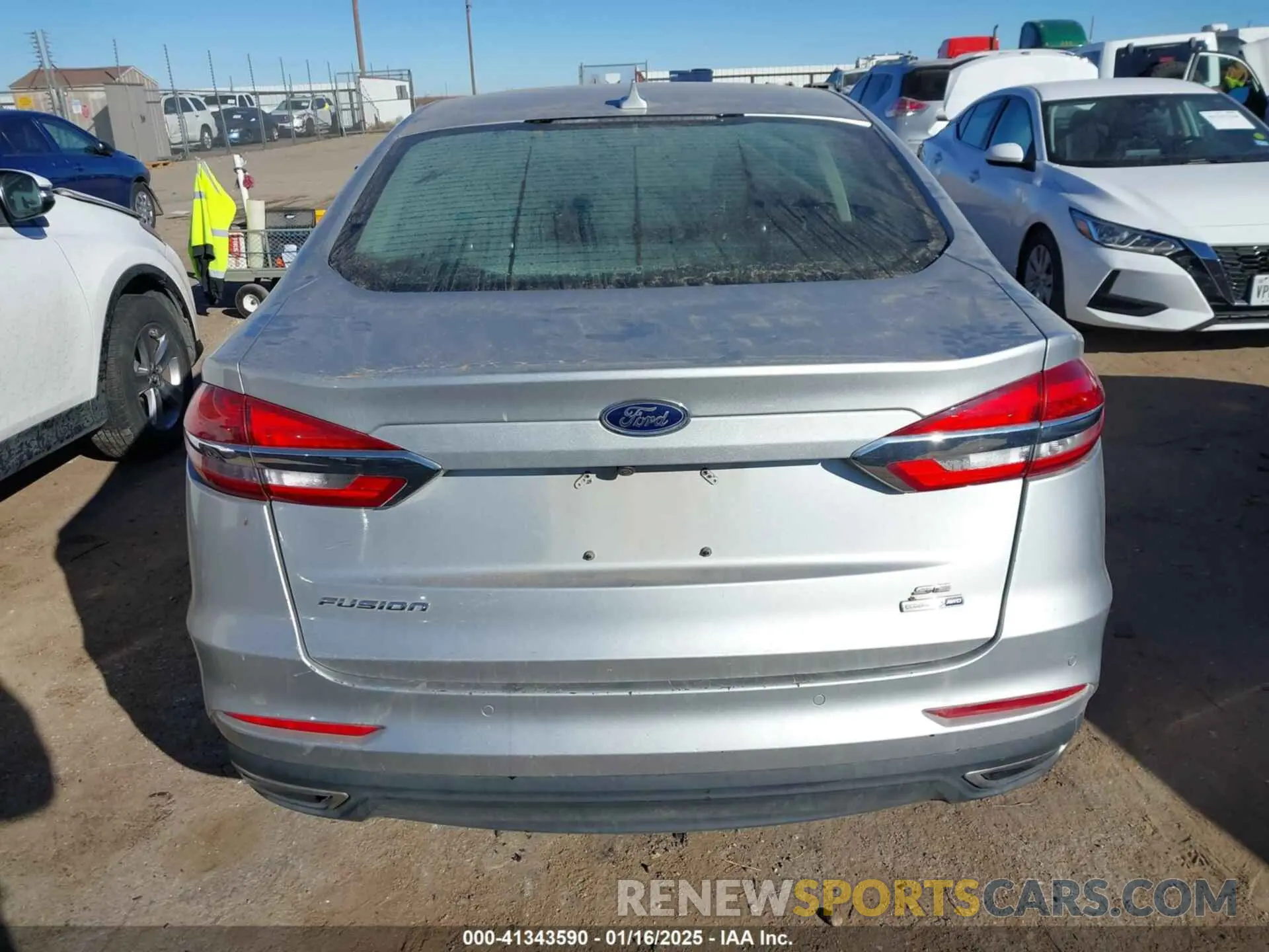 16 Фотография поврежденного автомобиля 3FA6P0T98KR233567 FORD FUSION 2019