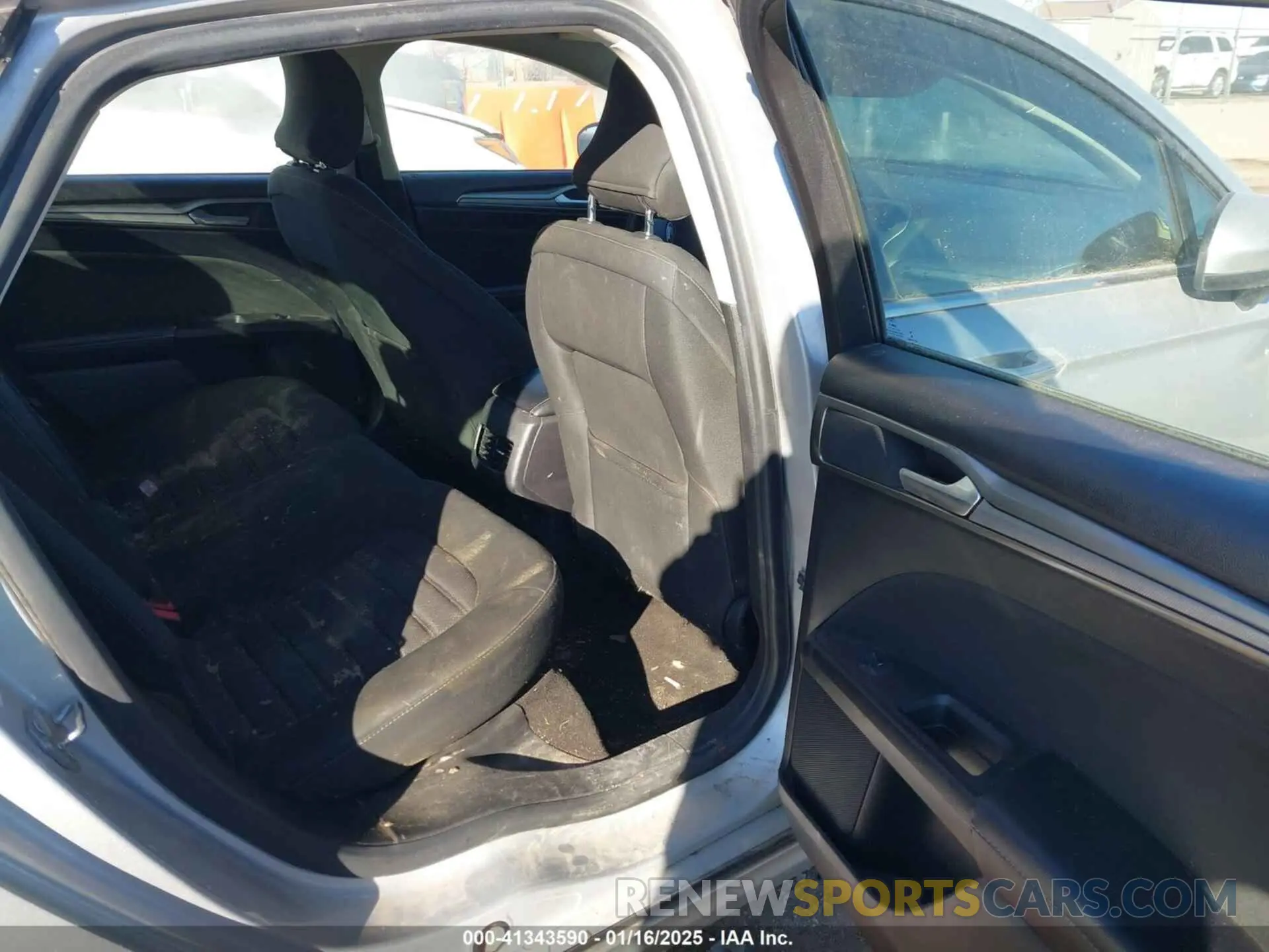 8 Фотография поврежденного автомобиля 3FA6P0T98KR233567 FORD FUSION 2019