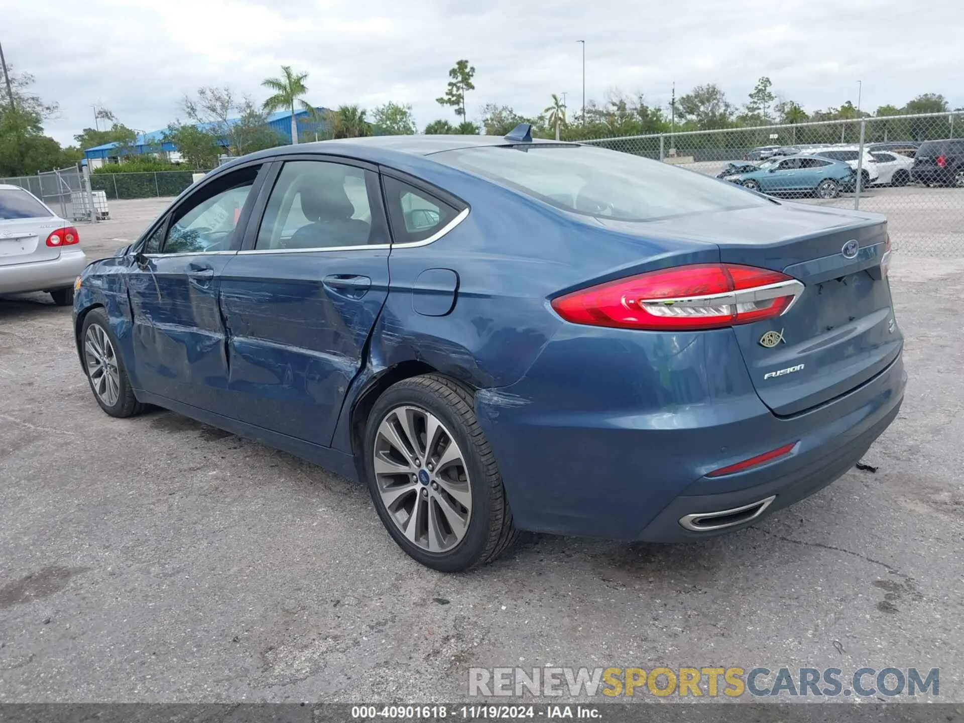 3 Photograph of a damaged car 3FA6P0T98KR233861 FORD FUSION 2019