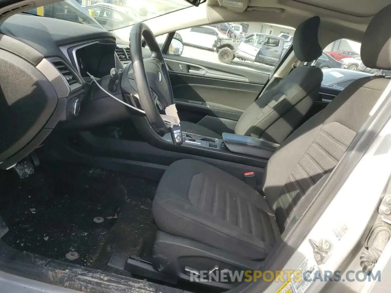 7 Photograph of a damaged car 3FA6P0T99KR237983 FORD FUSION 2019