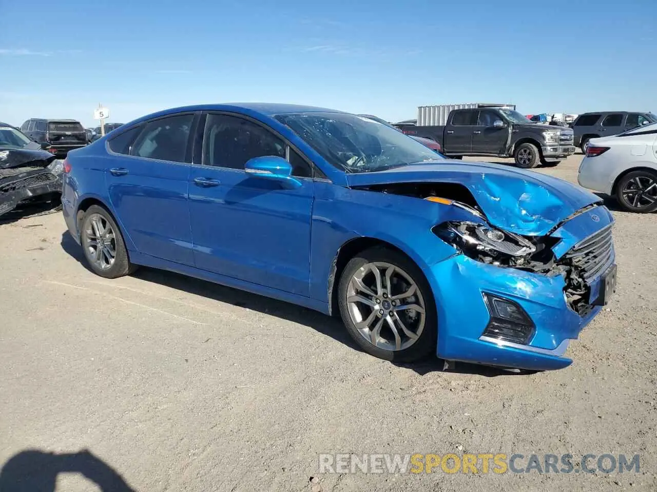 4 Фотография поврежденного автомобиля 3FA6P0CD0LR188310 FORD FUSION 2020