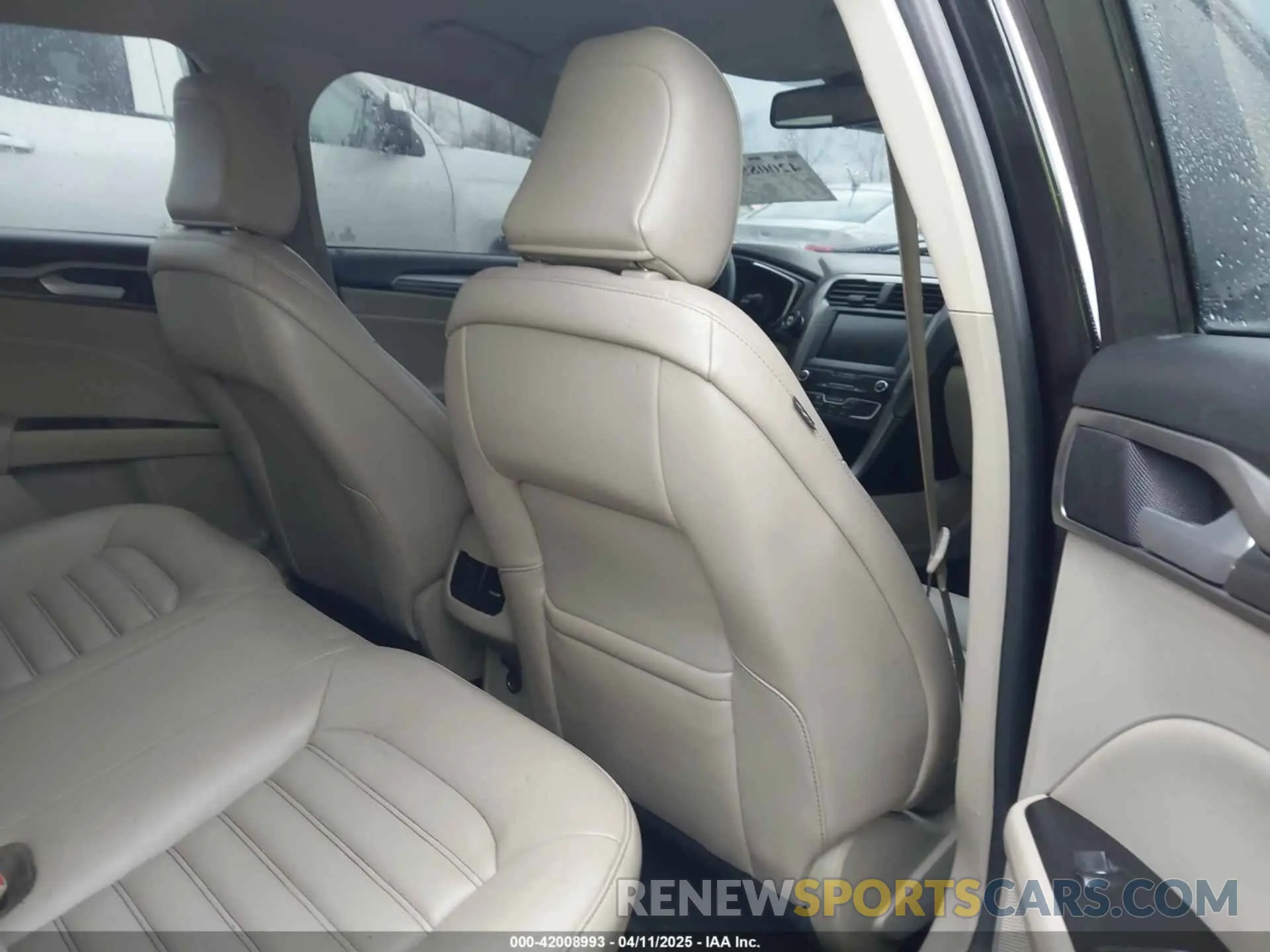 8 Фотография поврежденного автомобиля 3FA6P0CD0LR263247 FORD FUSION 2020