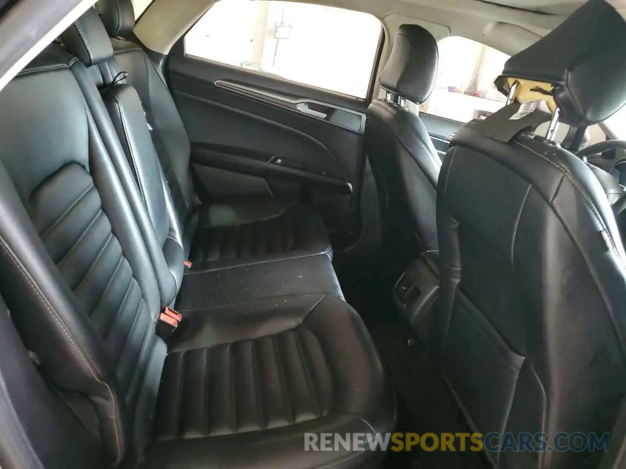 10 Фотография поврежденного автомобиля 3FA6P0CD1LR130531 FORD FUSION 2020