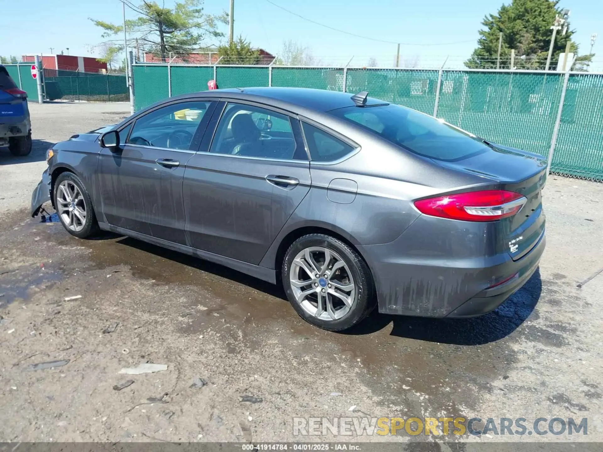 3 Photograph of a damaged car 3FA6P0CD1LR207852 FORD FUSION 2020