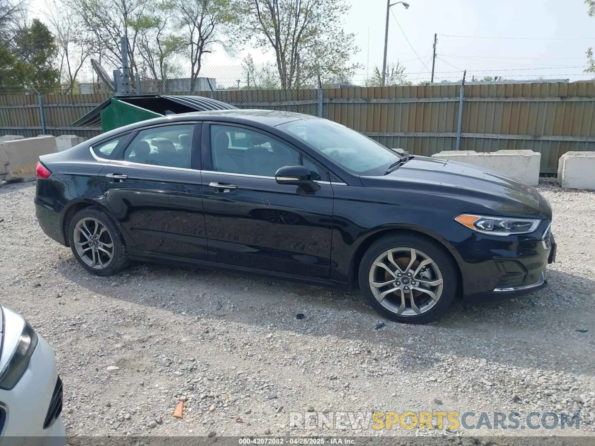 13 Фотография поврежденного автомобиля 3FA6P0CD1LR216339 FORD FUSION 2020