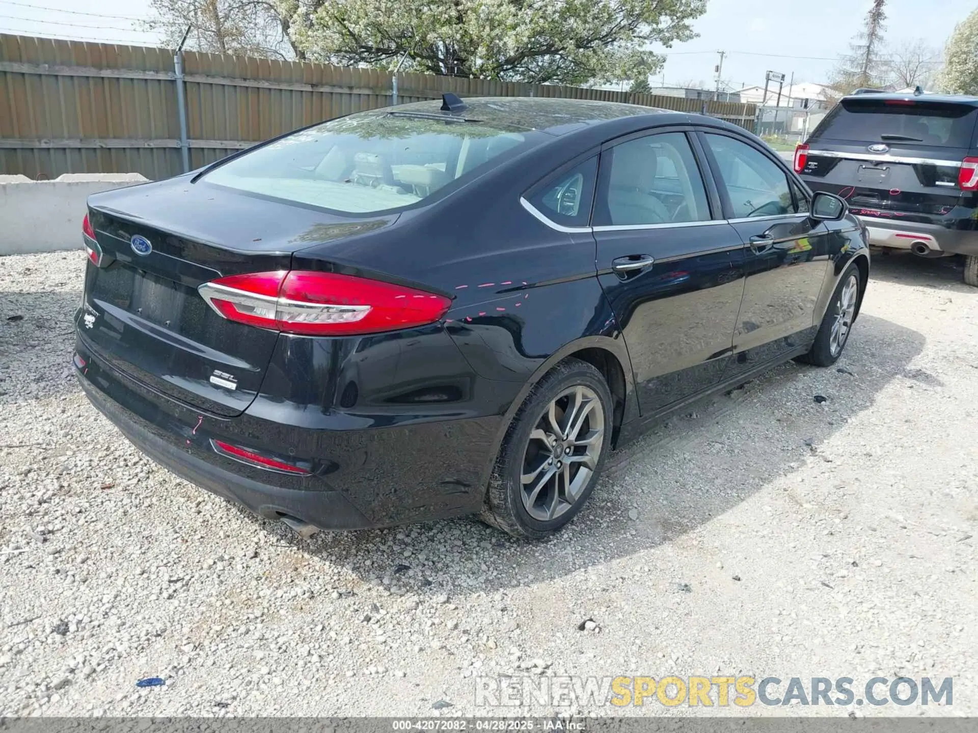 4 Фотография поврежденного автомобиля 3FA6P0CD1LR216339 FORD FUSION 2020