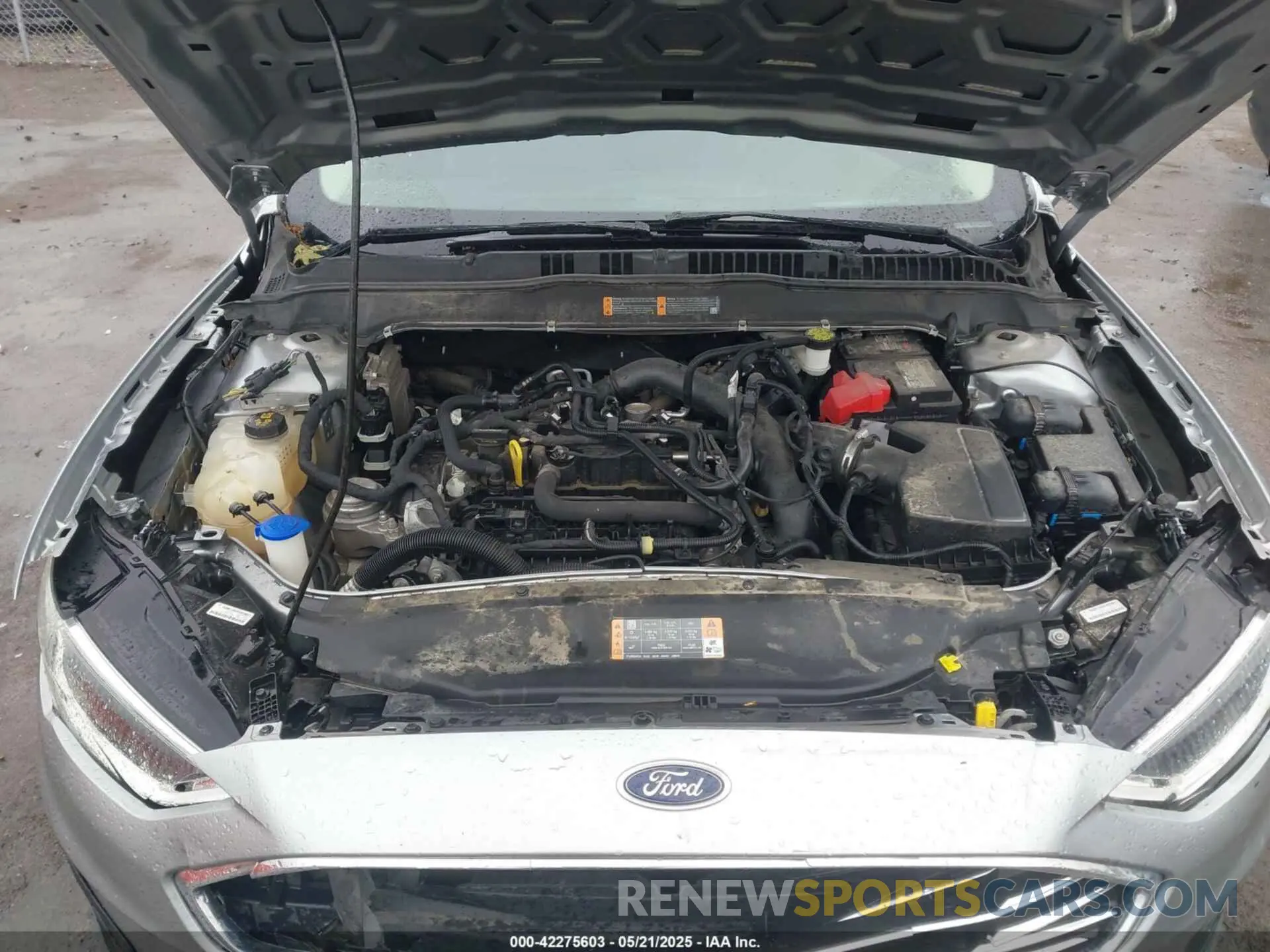 10 Photograph of a damaged car 3FA6P0CD2LR152263 FORD FUSION 2020