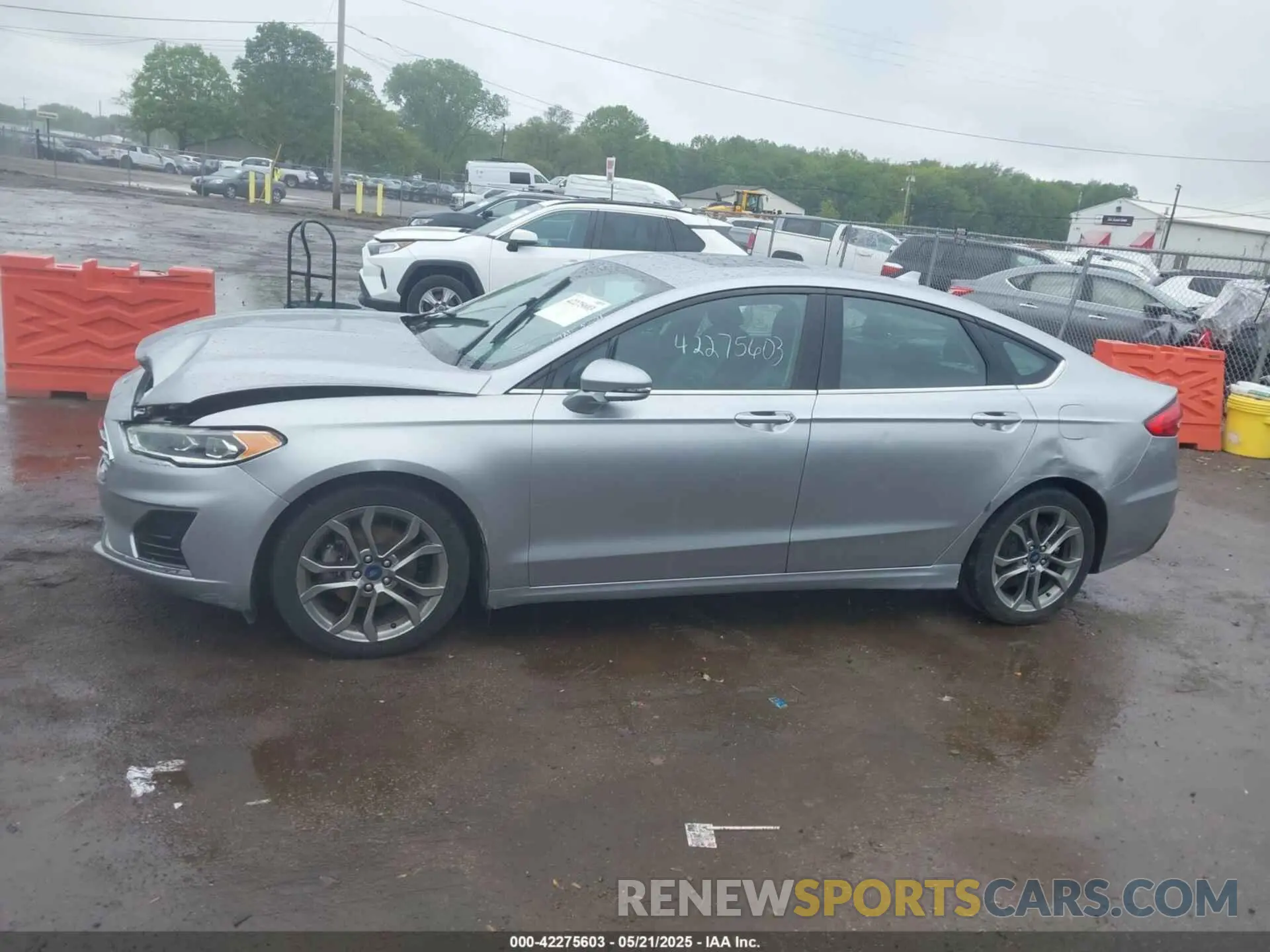 14 Photograph of a damaged car 3FA6P0CD2LR152263 FORD FUSION 2020