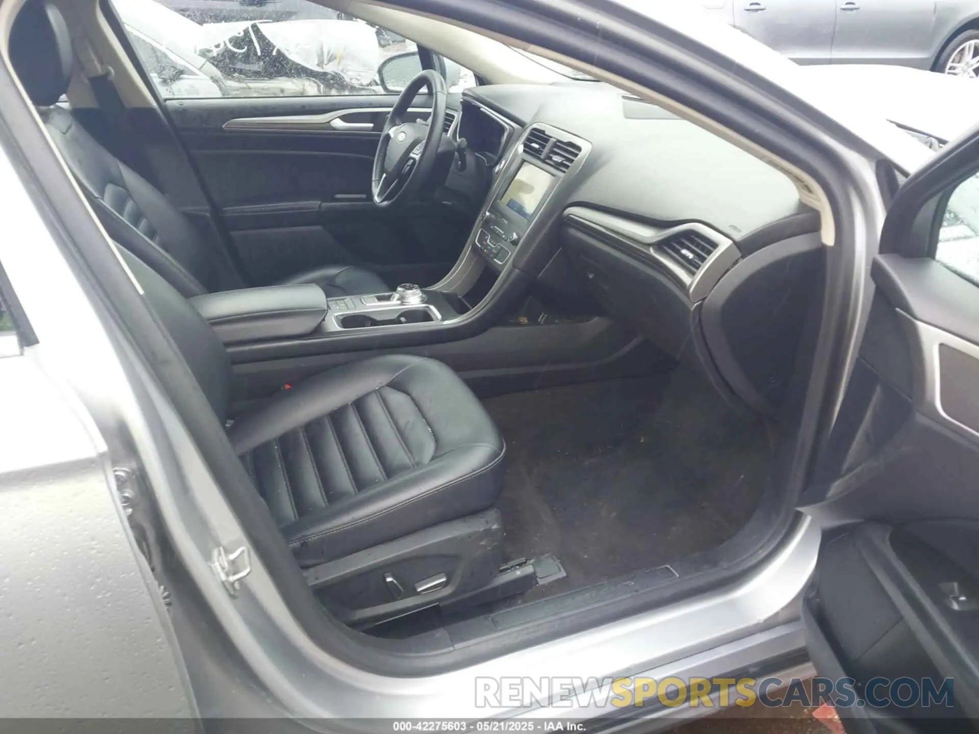 5 Photograph of a damaged car 3FA6P0CD2LR152263 FORD FUSION 2020